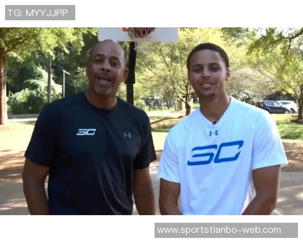 父亲透露希门尼斯脚踝问题频繁复发情况令人担忧不容忽视 父亲透露希门尼斯脚踝问题频繁复发情况令人担忧不容忽视